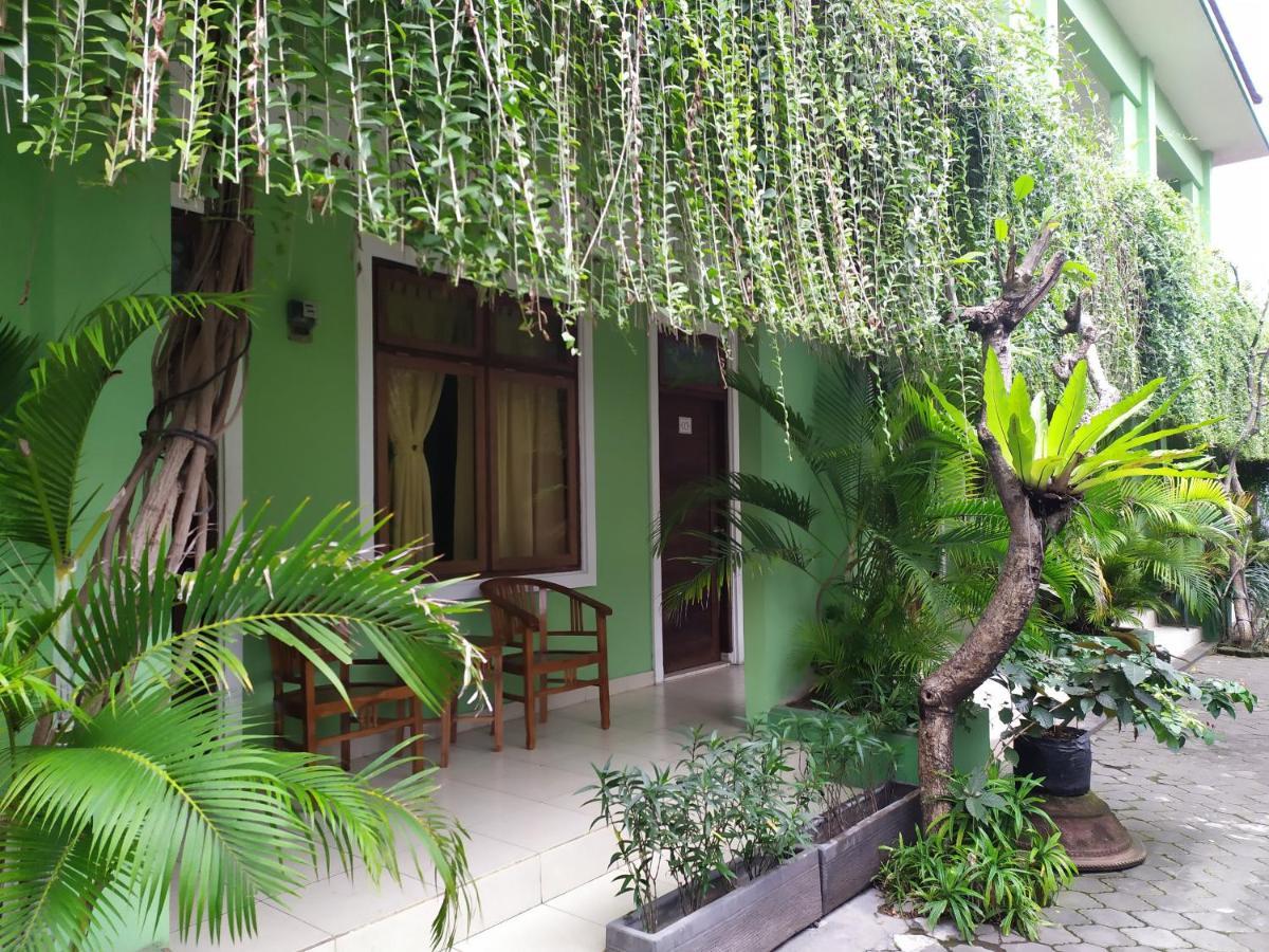 Purnama House Kuta Guest house *